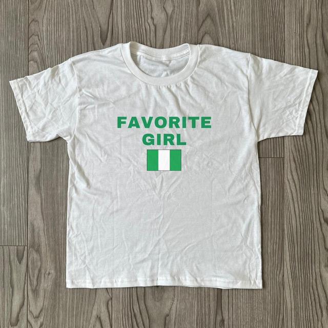 Independent Women's T-shirt - White/Green - L on Productcaster.