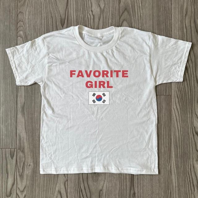 Independent Women's T-shirt - White/Red - XS on Productcaster.