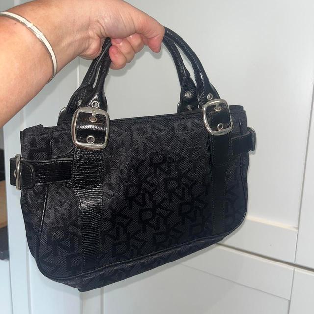 DKNY Women's Shoulder bags - Black on Productcaster.