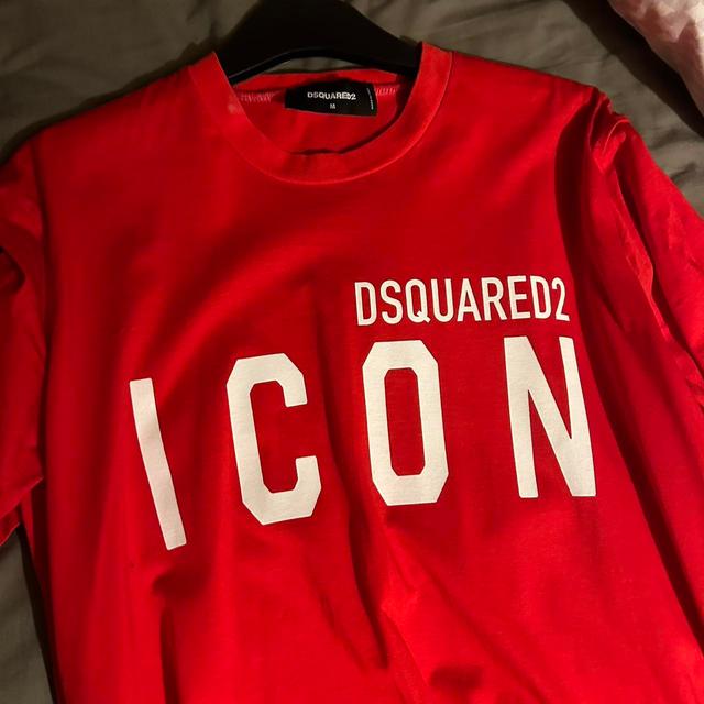 Dsquared2 Men's T-shirt - Red - M on Productcaster.