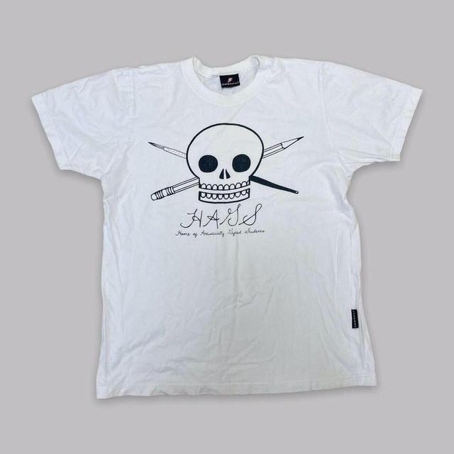 Gildan Men's T-shirt - White - M on Productcaster.