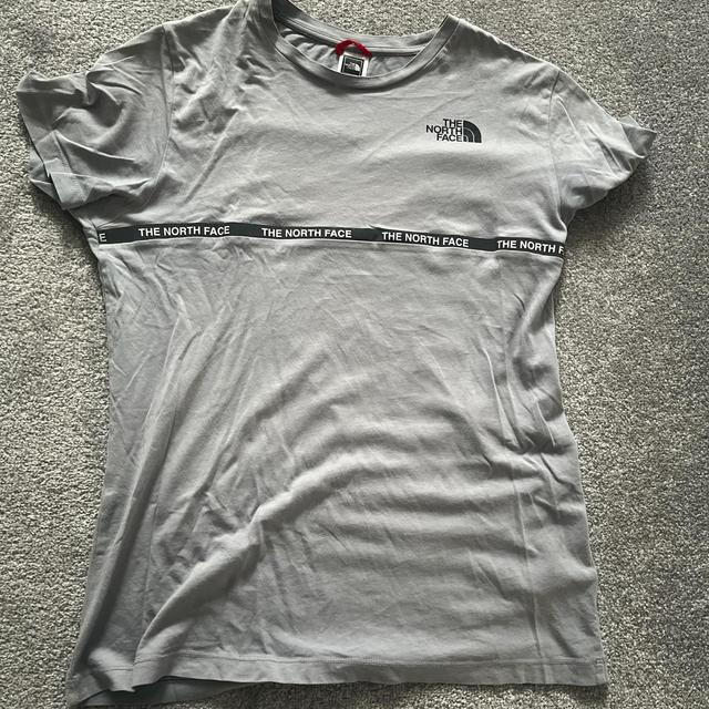 The North Face Kids' T-shirt - Grey on Productcaster.