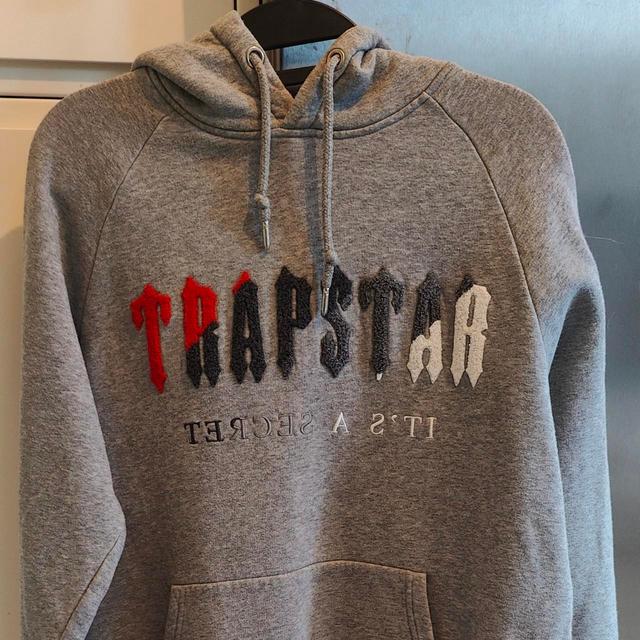 Trapstar Men's Hoodie - Grey - M on Productcaster.