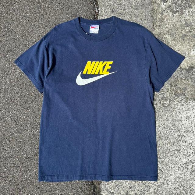 Nike Men's T-shirt - Navy/Yellow - L on Productcaster.