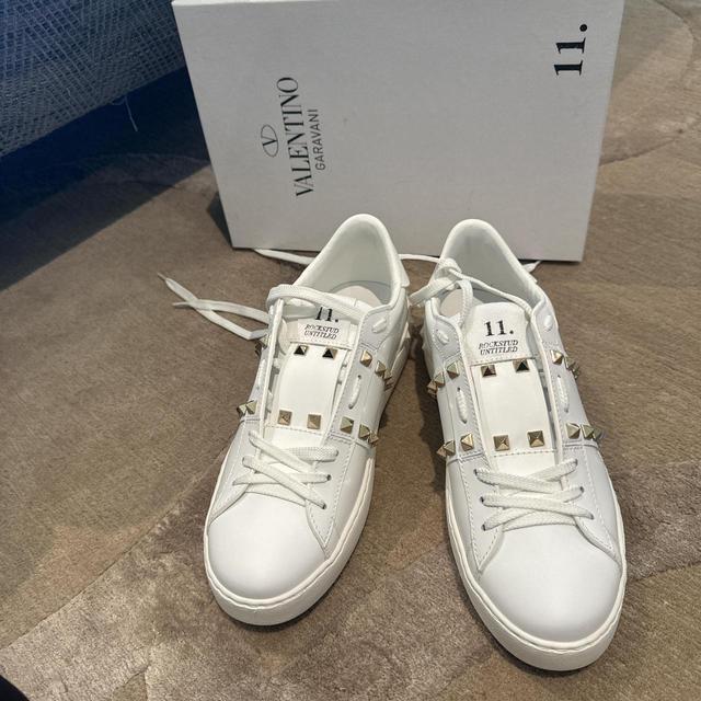 Valentino Women's Trainers - White - UK 5 on Productcaster.