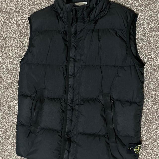 Stone Island Men's Gilet - Black on Productcaster.