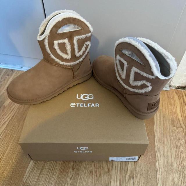 UGG Women's Boots - Tan/Brown - UK 7 on Productcaster.