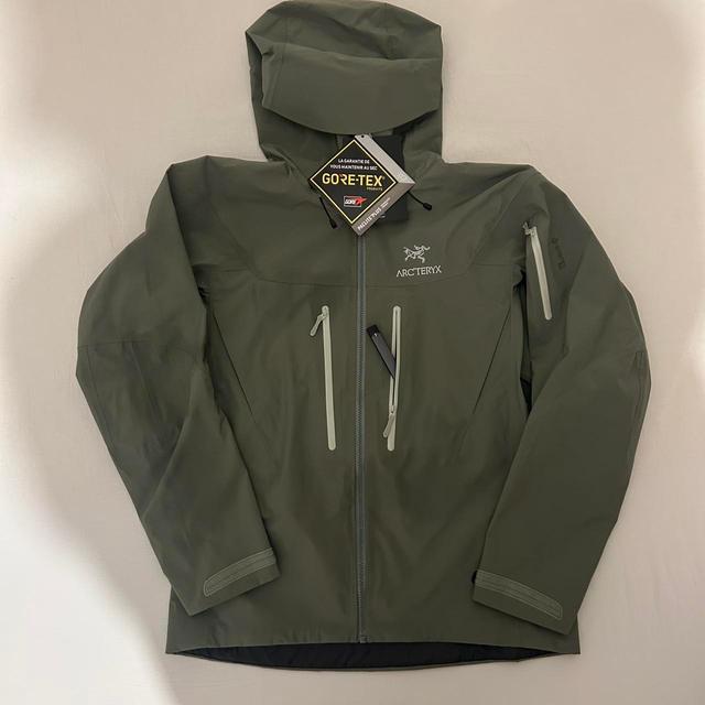 Arc'teryx Men's Raincoat - Khaki/Green - M on Productcaster.