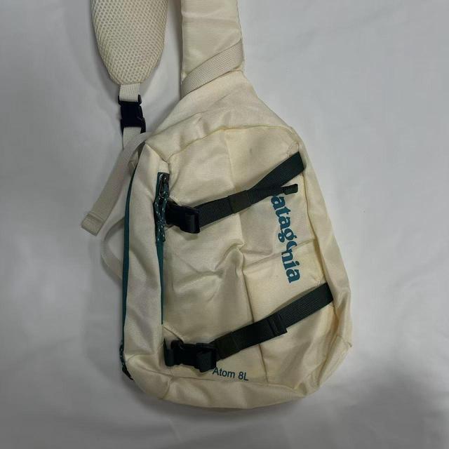 Patagonia Women's Shoulder bags - White on Productcaster.