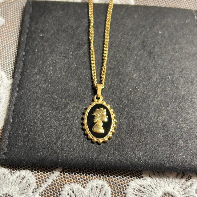 Women's Necklace - Gold on Productcaster.