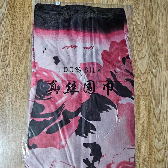 Vintage Women's Scarf - Black/Pink on Productcaster.