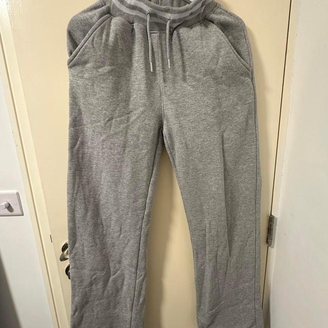 Boohoo Women's Sweatpants - Grey - S on Productcaster.