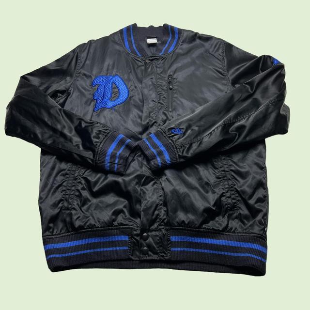 Nike Men's Bomber Jacket - Black - L on Productcaster.