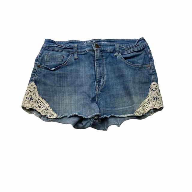 American Vintage Women's Shorts - Blue - 32" on Productcaster.