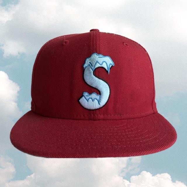 Supreme Men's Caps - Red on Productcaster.