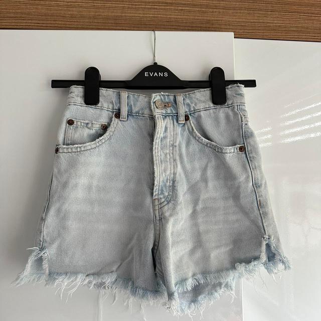 Zara Women's Shorts - Blue - XXS on Productcaster.