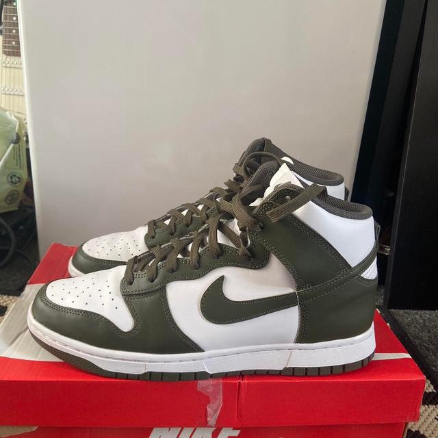 Nike Men's Trainers - Khaki - UK 9 on Productcaster.