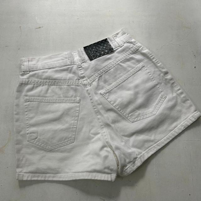 Vintage Women's Shorts - White - XS on Productcaster.