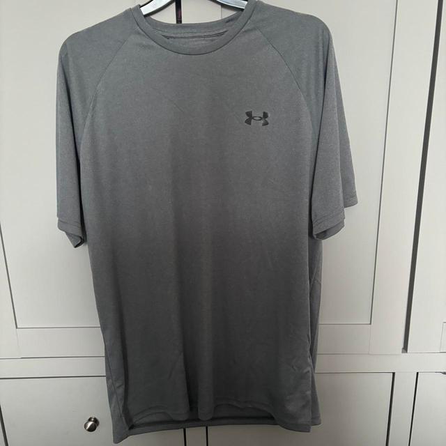 Under Armour Men's T-shirt - Grey - M on Productcaster.