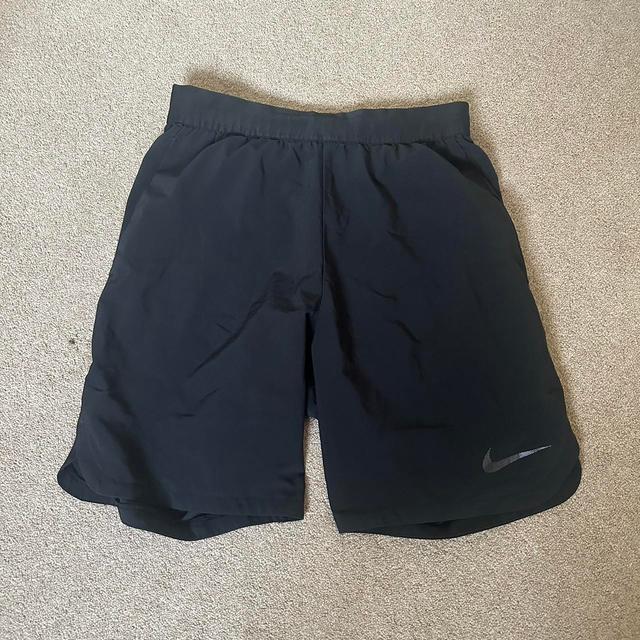 Nike Men's Shorts - Black - S on Productcaster.