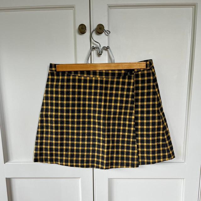 Urban Outfitters Women's Mini Skirt - Yellow - S on Productcaster.