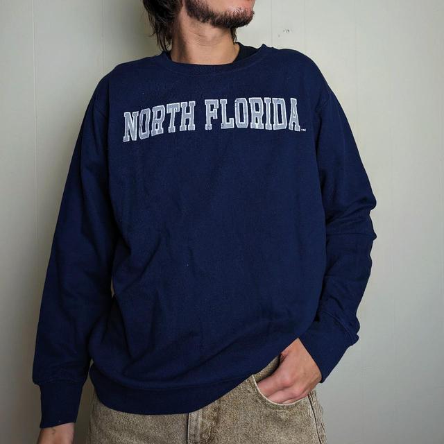 American Vintage Men's Jumper - Navy - M on Productcaster.