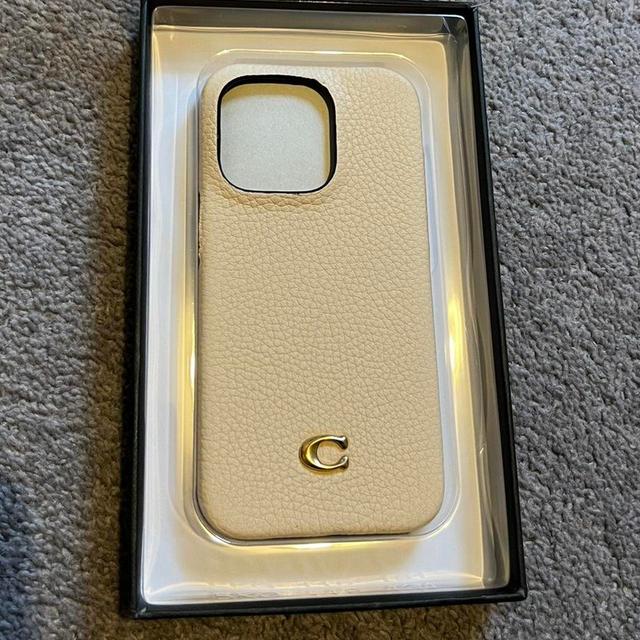 Coach Phone case - Cream on Productcaster.