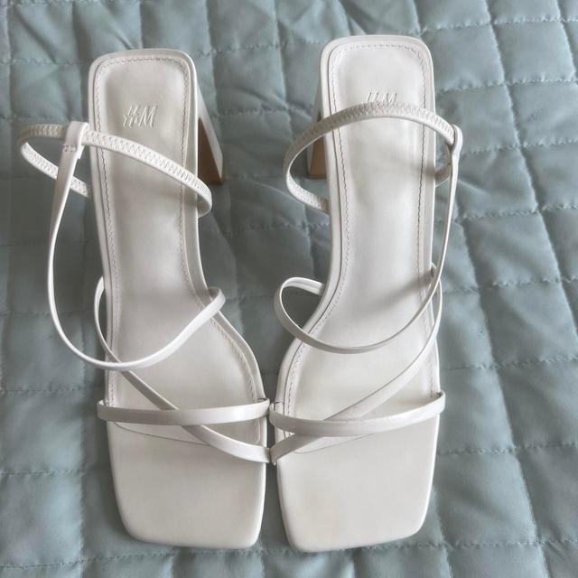 H&M Women's Footwear - White - UK 6 on Productcaster.