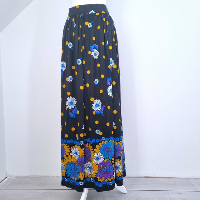 Vintage Women's Skirt - Black - UK 8 on Productcaster.