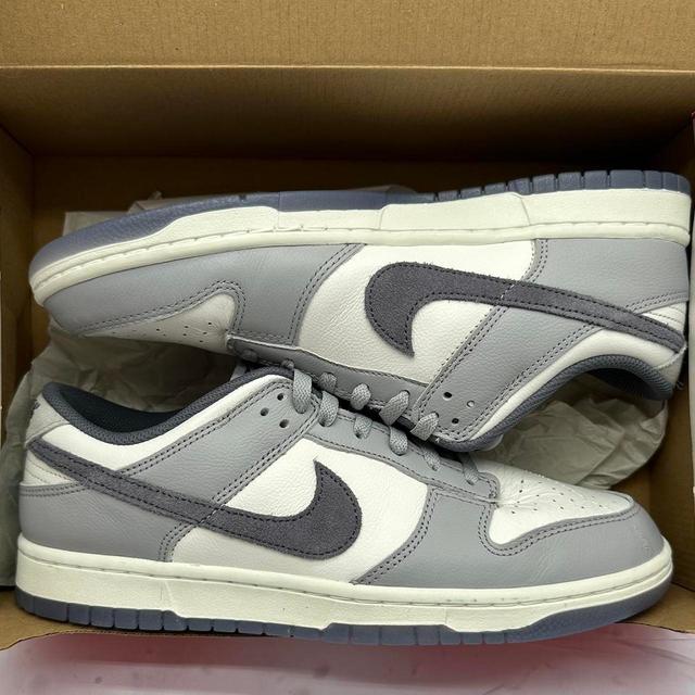 Nike Men's Trainers - Grey/White - UK 10 on Productcaster.