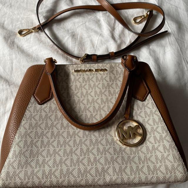 Michael Kors Women's Crossbody bags - Brown/Cream on Productcaster.