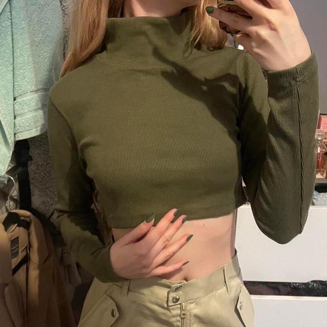 PrettyLittleThing Women's Jumper - Khaki/Green - 6 on Productcaster.