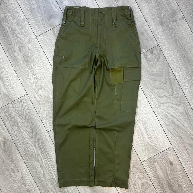 Vintage Men's Cargo Trousers - Green/Khaki - 29" on Productcaster.