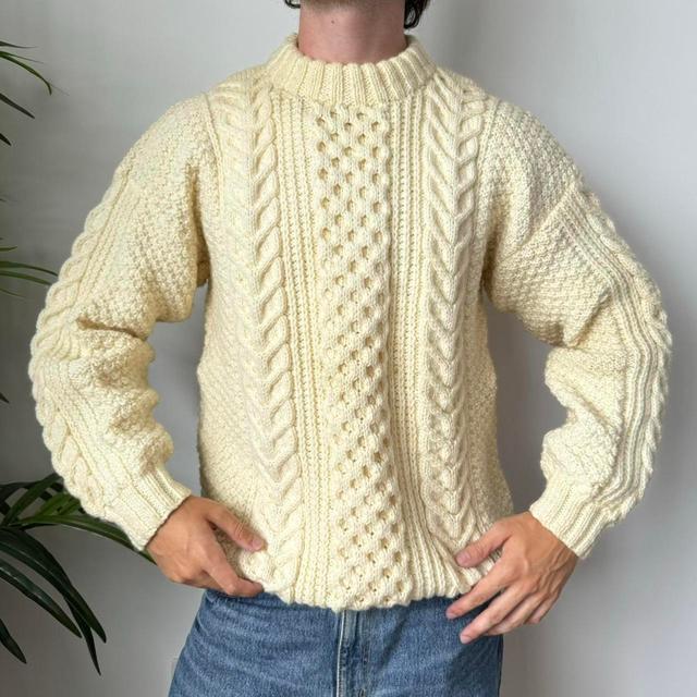 Vintage Men's Jumper - Cream - L on Productcaster.