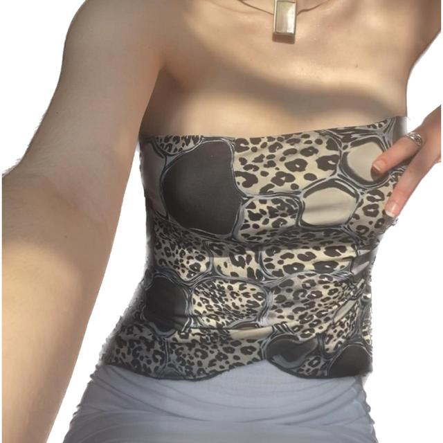 Women's Crop top - Cream/Navy - 8 on Productcaster.