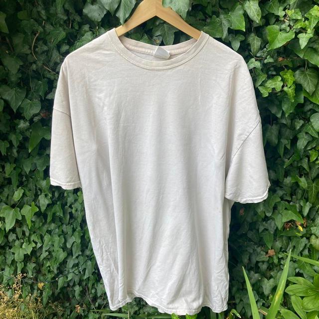 Gildan Men's T-shirt - Cream - XXL on Productcaster.