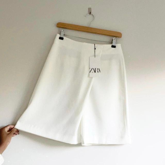 Zara Women's Shorts - White - S on Productcaster.