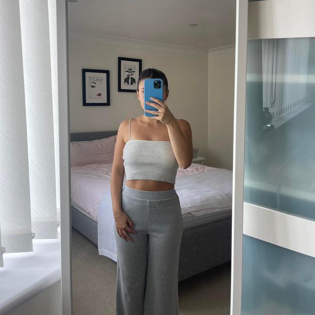 Brandy Melville Women's Crop top - Grey - 6 on Productcaster.