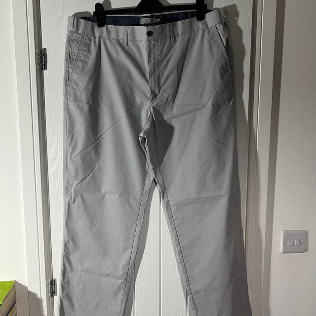 Marks & Spencer Men's Chino Trousers - Grey - 42" on Productcaster.