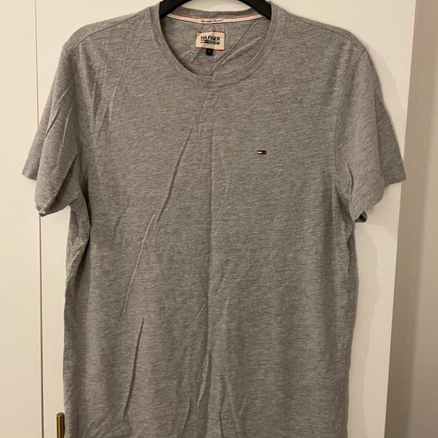 Tommy Hilfiger Men's T-shirt - Grey - L on Productcaster.