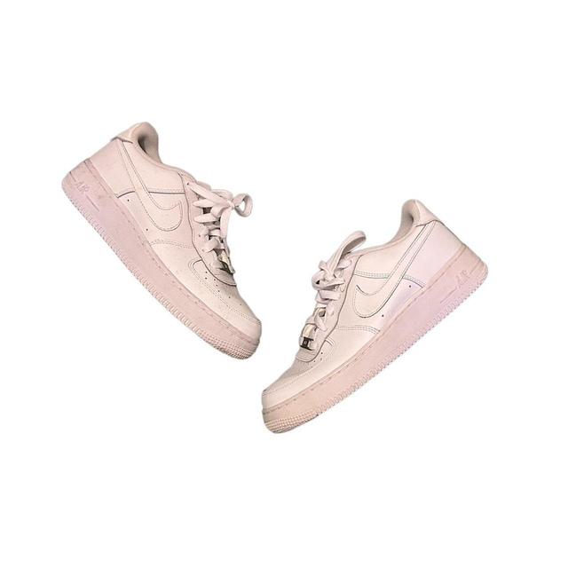 Nike Women's Trainers - White - UK 5.5 on Productcaster.