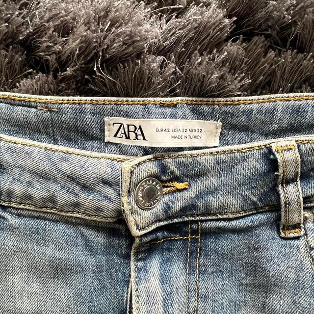 Zara Men's Slim Faded Jeans - Blue - 42" on Productcaster.