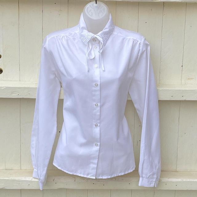 Vintage Women's Blouse - White - 16 on Productcaster.