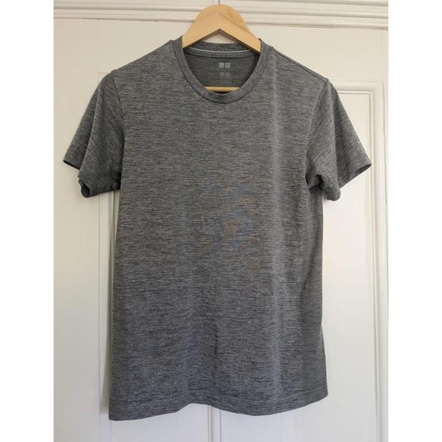 UNIQLO Men's T-shirt - Grey - XS on Productcaster.