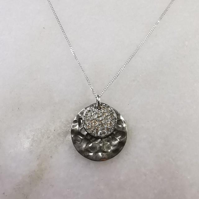 Preloved Women's Necklace - Silver on Productcaster.