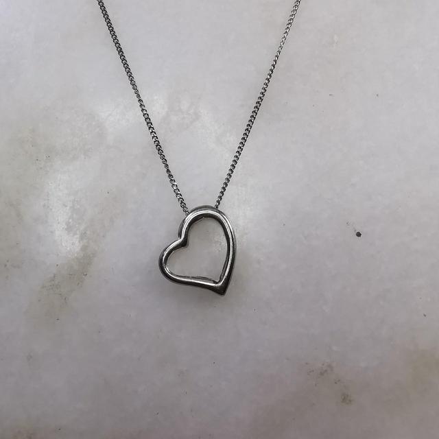 Preloved Women's Necklace - Silver on Productcaster.