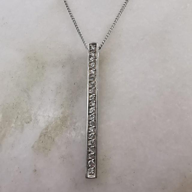 Preloved Women's Necklace - White/Silver on Productcaster.