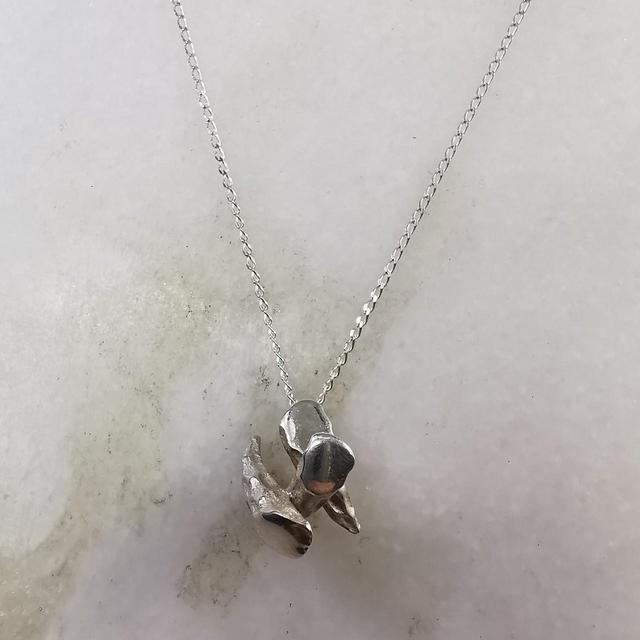 Preloved Women's Necklace - Silver on Productcaster.