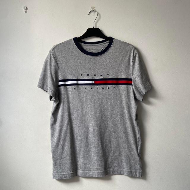 Tommy Hilfiger Men's T-shirt - Grey - S on Productcaster.