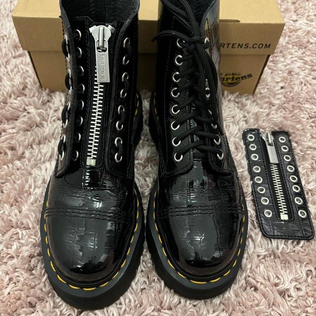 Dr. Martens Women's Lace up Boots - Black/Yellow - UK 5 on Productcaster.